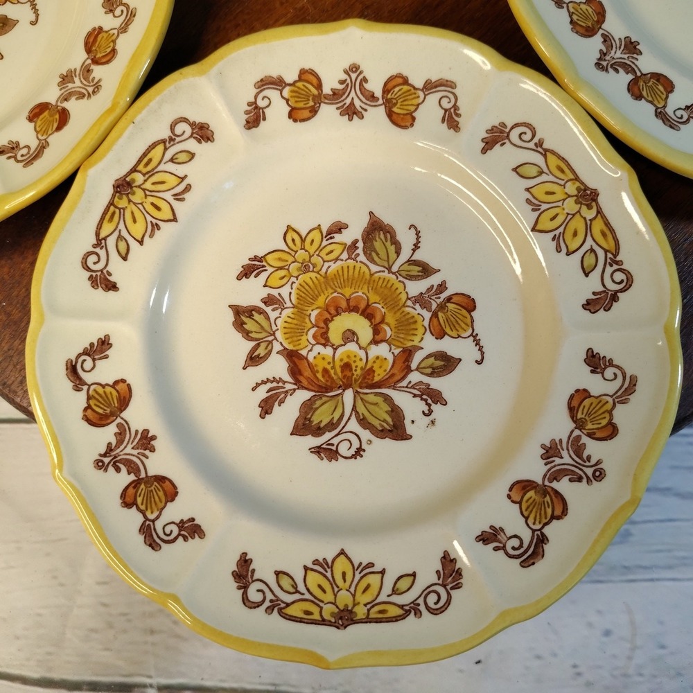 Poppy Trail by Metlox 4 Golden Garden Pattern 6 5/8" Bread and Butter Plates